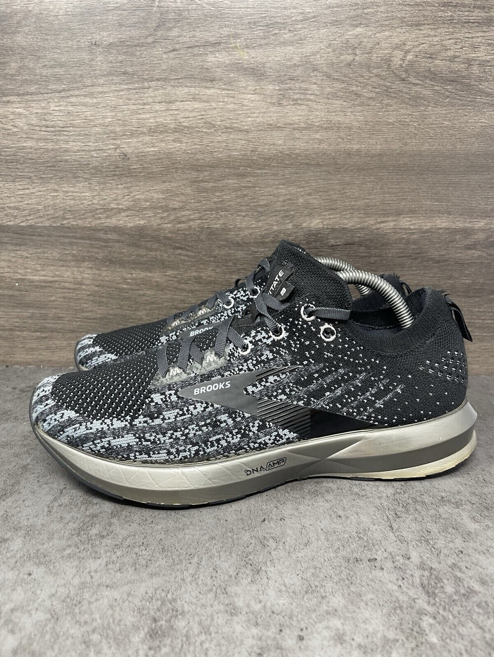 Brooks Levitate 2 Size 10 Womens Black Silver DNA AMP Running Training Shoes